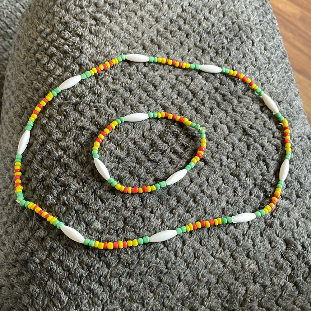 Matching Beaded Necklace and Bracelet Set
